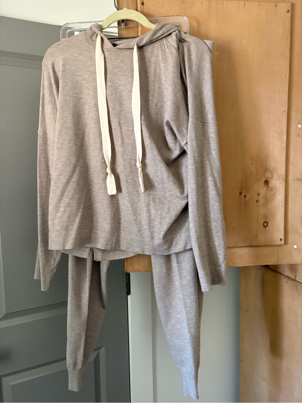 Cozy Hooded Sweatshirt and matching Pants in Taupe With Contrasting detail. Larg